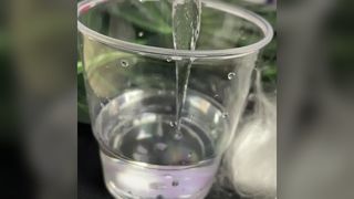 Sterke waterretentie super absorberende vezel 9D×52mm aanpasbare textiel niet-geweven vezel