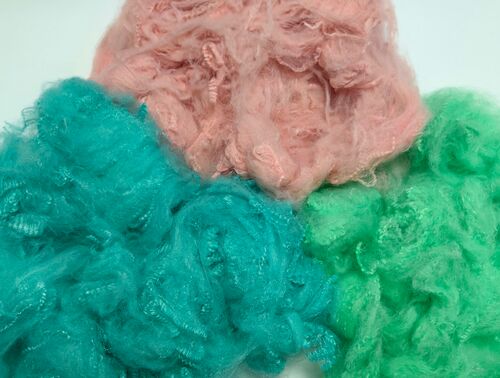 Het laatste nieuws van het bedrijf over Het verschil tussen aramidepulp en vloeibare gekleurde aramidevezels