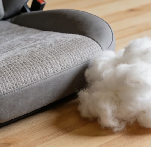 Het laatste nieuws van het bedrijf over Vezels die geschikt zijn voor het interieur van auto's hebben de laagste krimping, hoge sterkte en vlamvertragende eigenschappen.