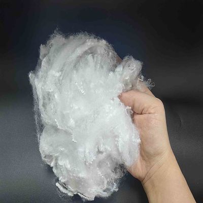 kopen Witte niet-toxische polyester stapelvezels 51 mm Vaste laag smeltbare korte vezels online vervaardiging