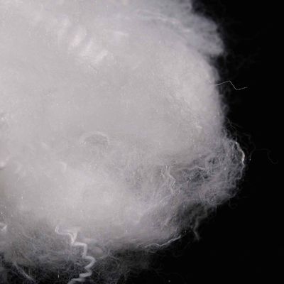 kopen 64 mm synthetische man gemaakte vezels laag smeltpunt polyester voor kussen online vervaardiging