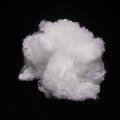 kopen Vlamvertragende polyester stapelvezel 64 mm holle polyestervezel voor pluis speeltje online vervaardiging