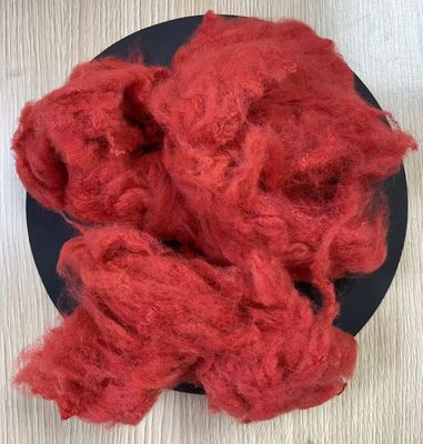 kwaliteit Recycled polyester stapelvezel 4.5D 65mm Rood SGS OEKO ITS GRS gecertificeerd fabriek
