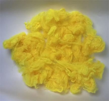 Goede prijs. Recycled Polyester Staple Fiber with 20-40% Elongation 32-152mm Cut Length and 0.15-0.3% Oil Content online