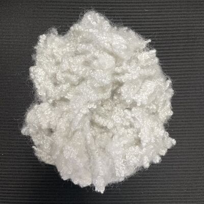 Kwaliteit 7D*64MM Hypoallergene holle stapelvezel, niet-fluorescerende veilige vezel voor het vullen van sofa kussens fabriek