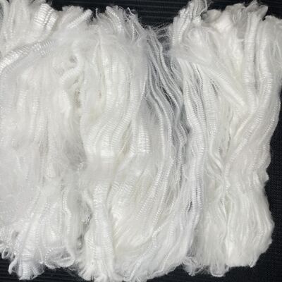 Kwaliteit Noctilucent polyester 2D-trekkers met onbepaalde lengte voor garenspinnen en textiel fabriek